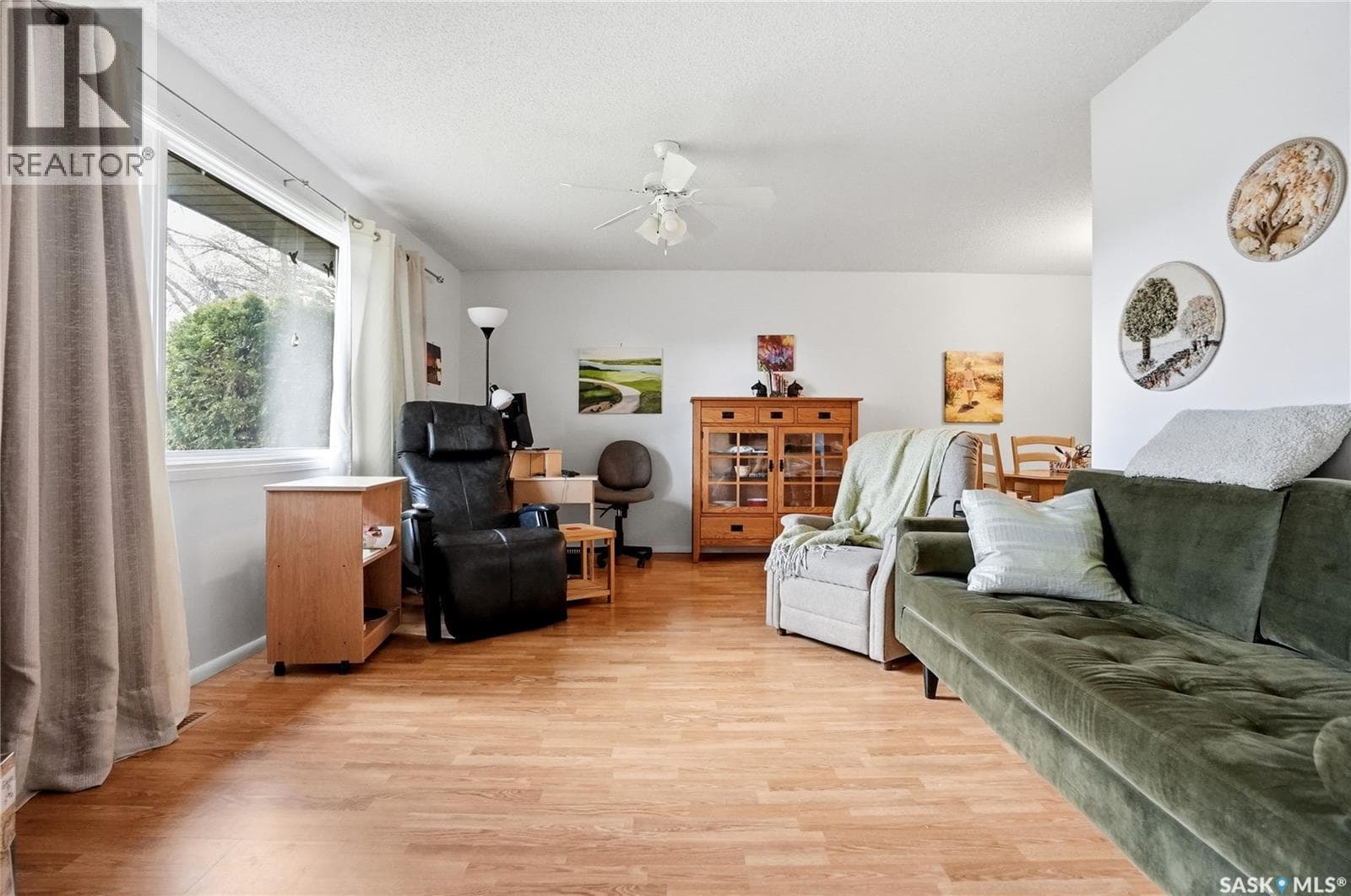 2362 Easthill — photo 4