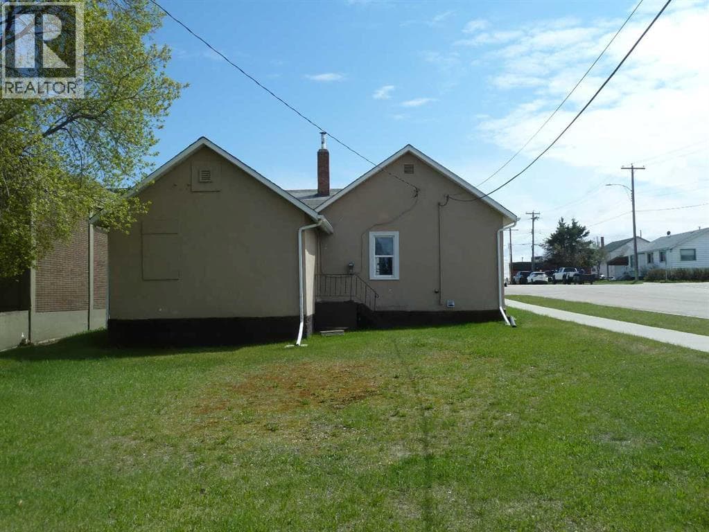 10120 102 Avenue — photo 2