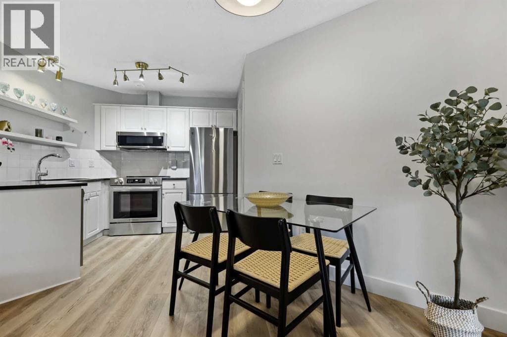 210, 10 Sierra Morena Mews SW — photo 5