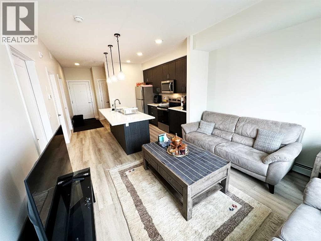 205, 700 Shawnee Square SW — photo 4