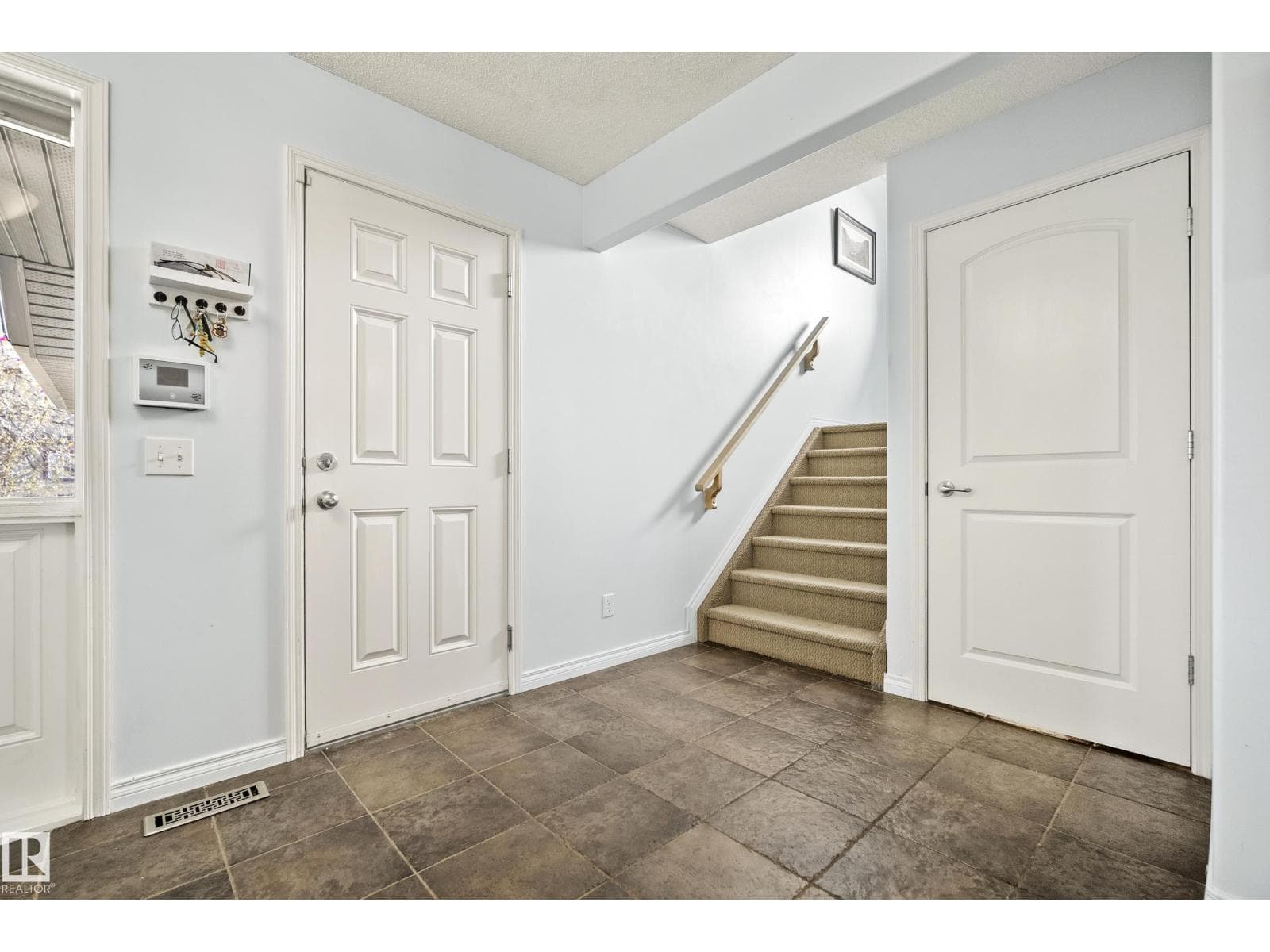 1212 37C AV NW — photo 5