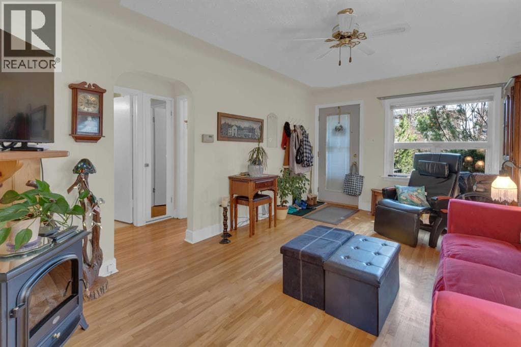 2318 Bowness Road NW — photo 5