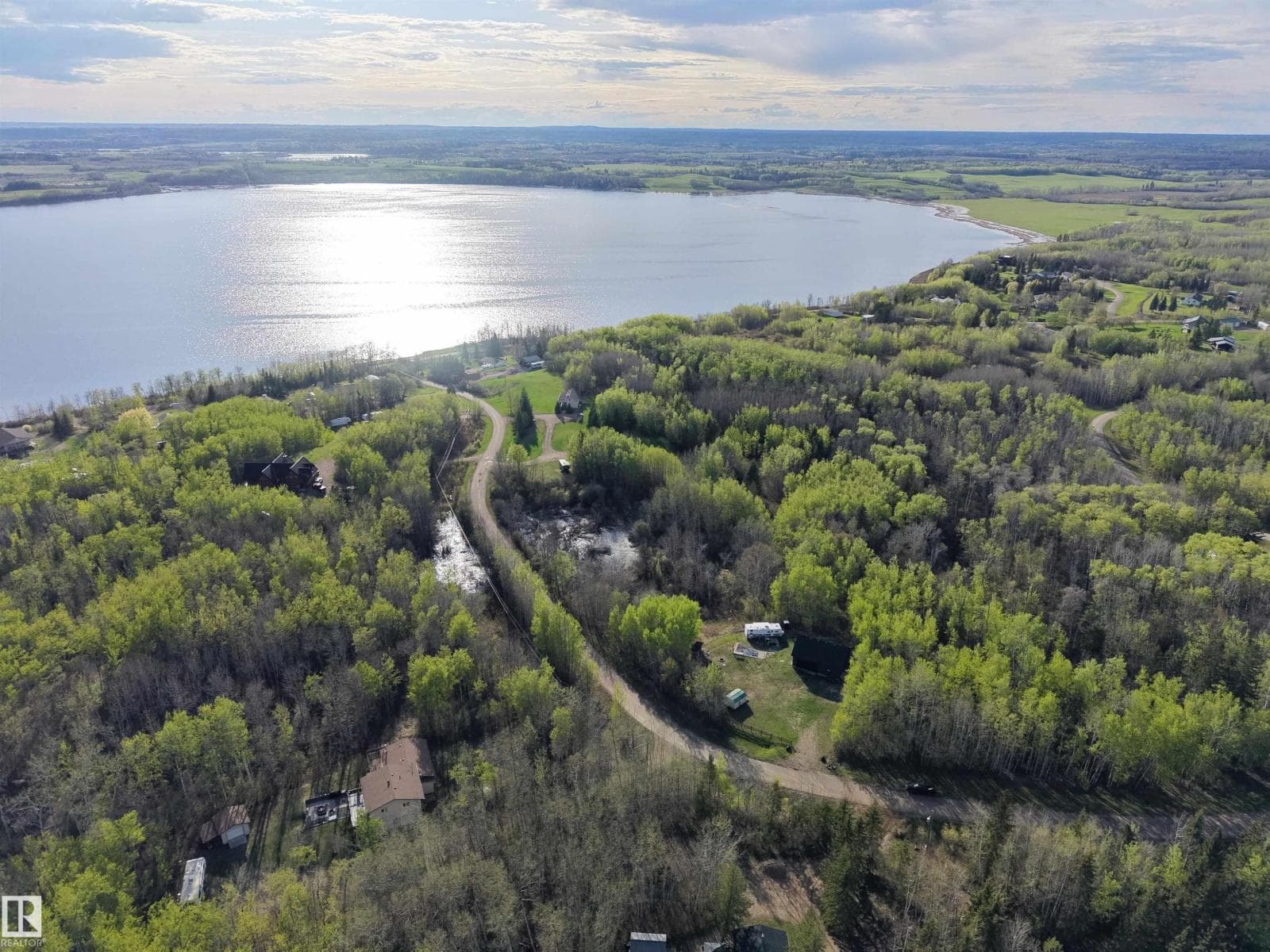 322 Mons Lake DR — photo 2