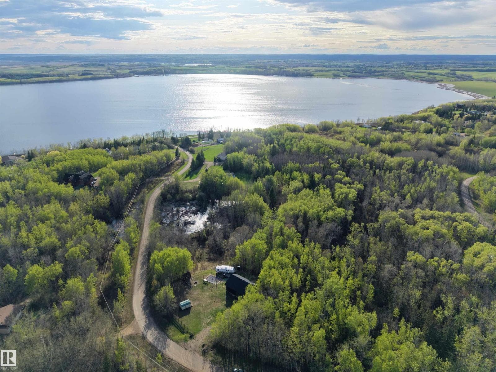 322 Mons Lake DR — photo 4