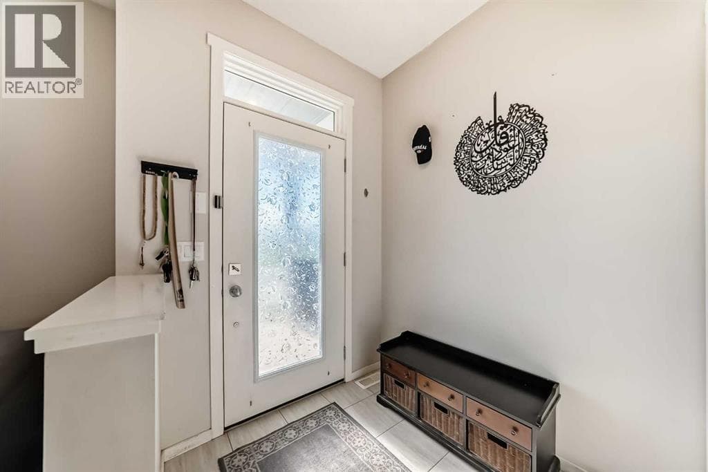 199 savanna Parade NE — photo 4