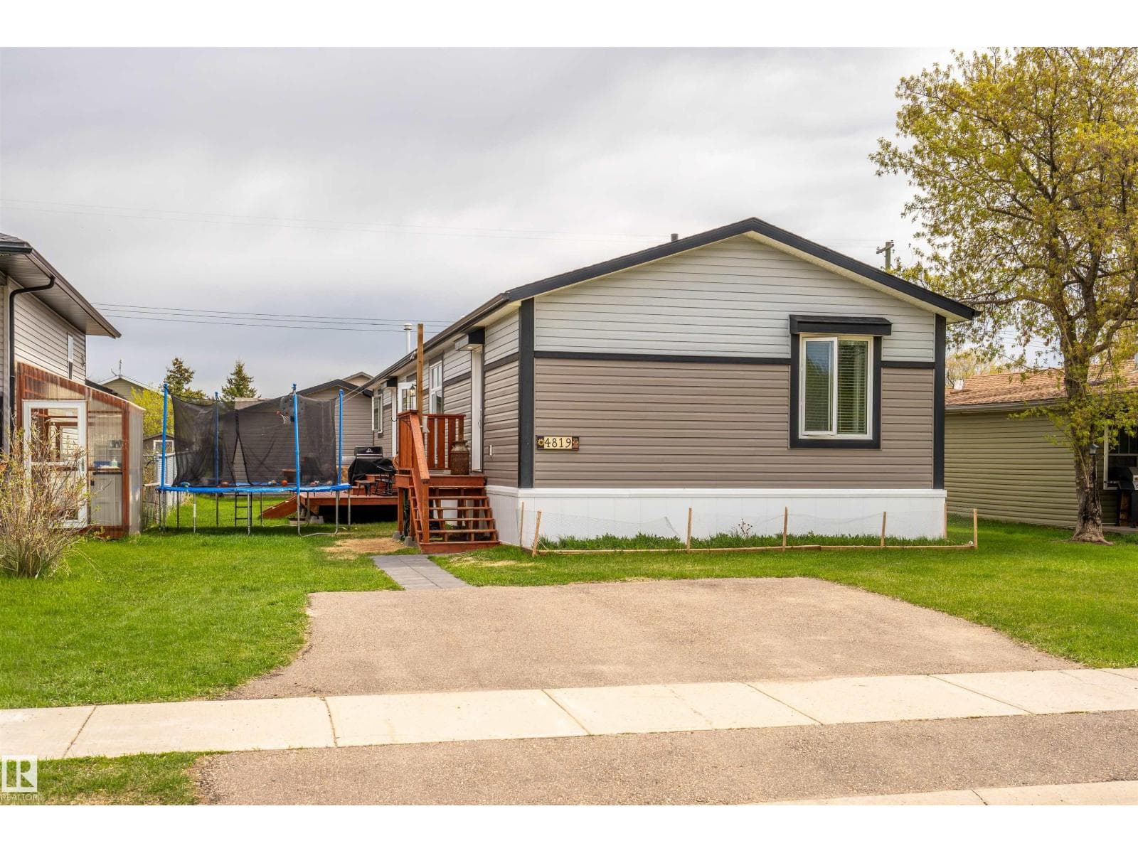 4819 52 ST
