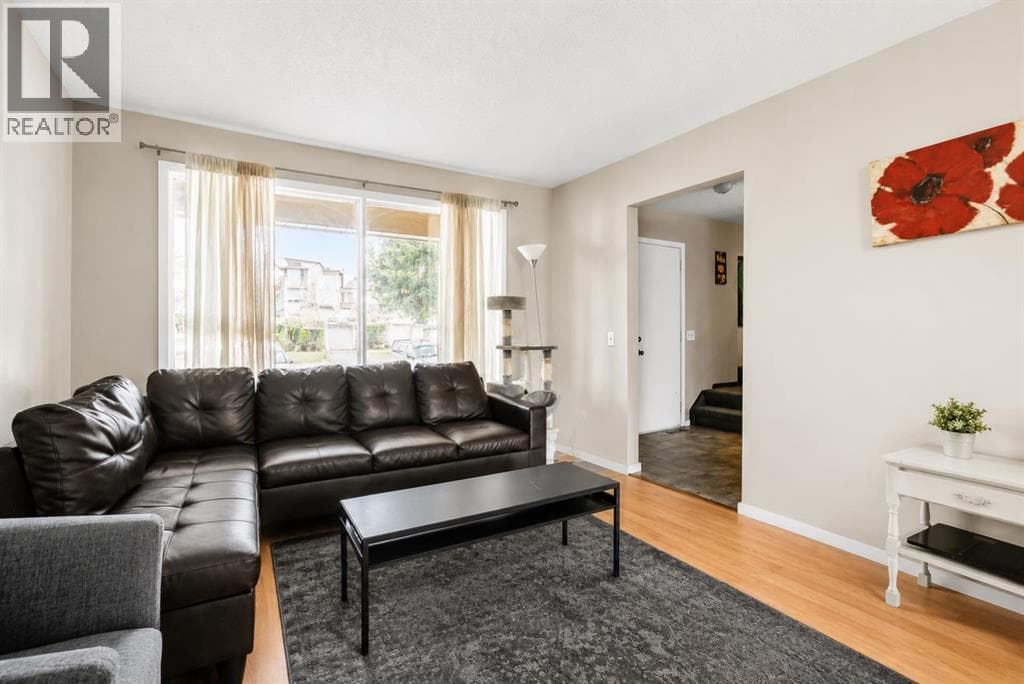 140 Dalhousie Road NW — photo 2