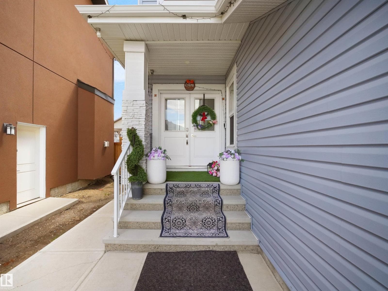 1427 150 AV NW — photo 3