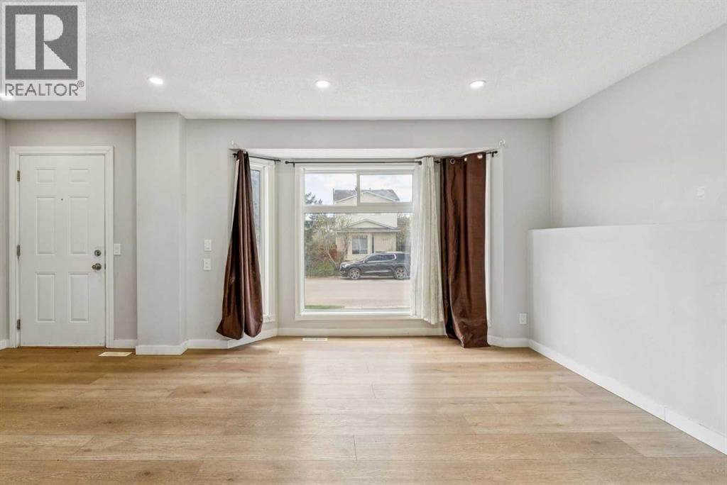 367 Martinbrook Place NE — photo 3