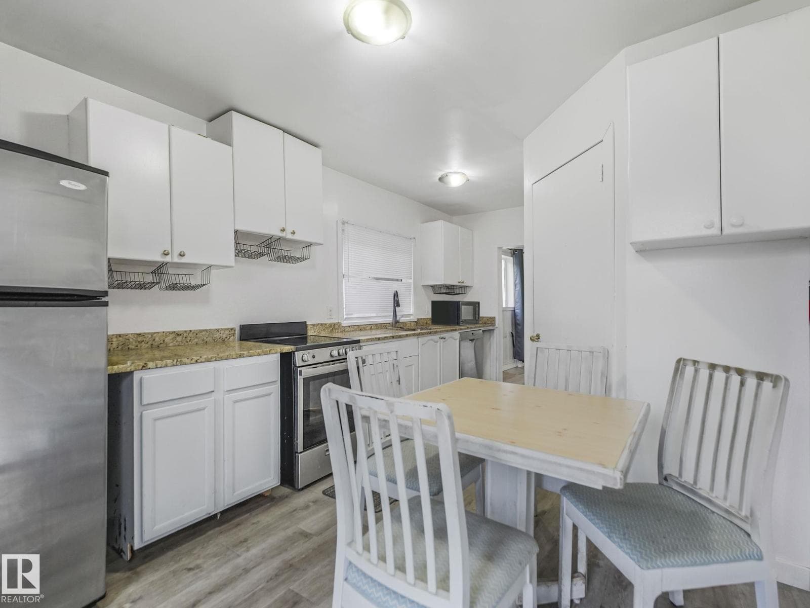 9632 106A AV NW — photo 3
