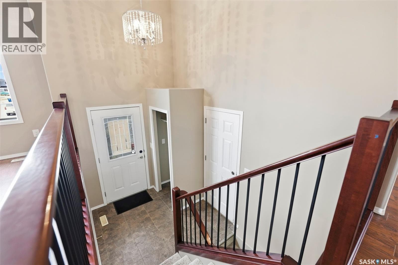 517 Redwood CRESCENT — photo 3