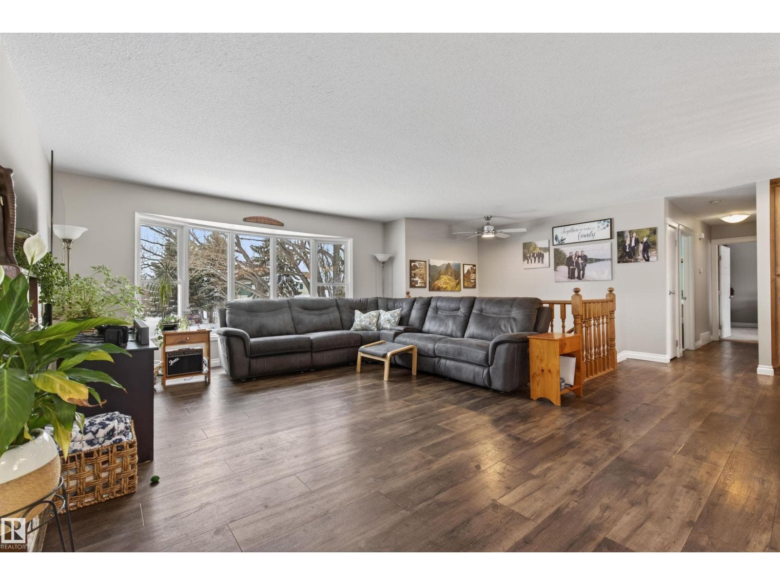 5803 53 AV — photo 5