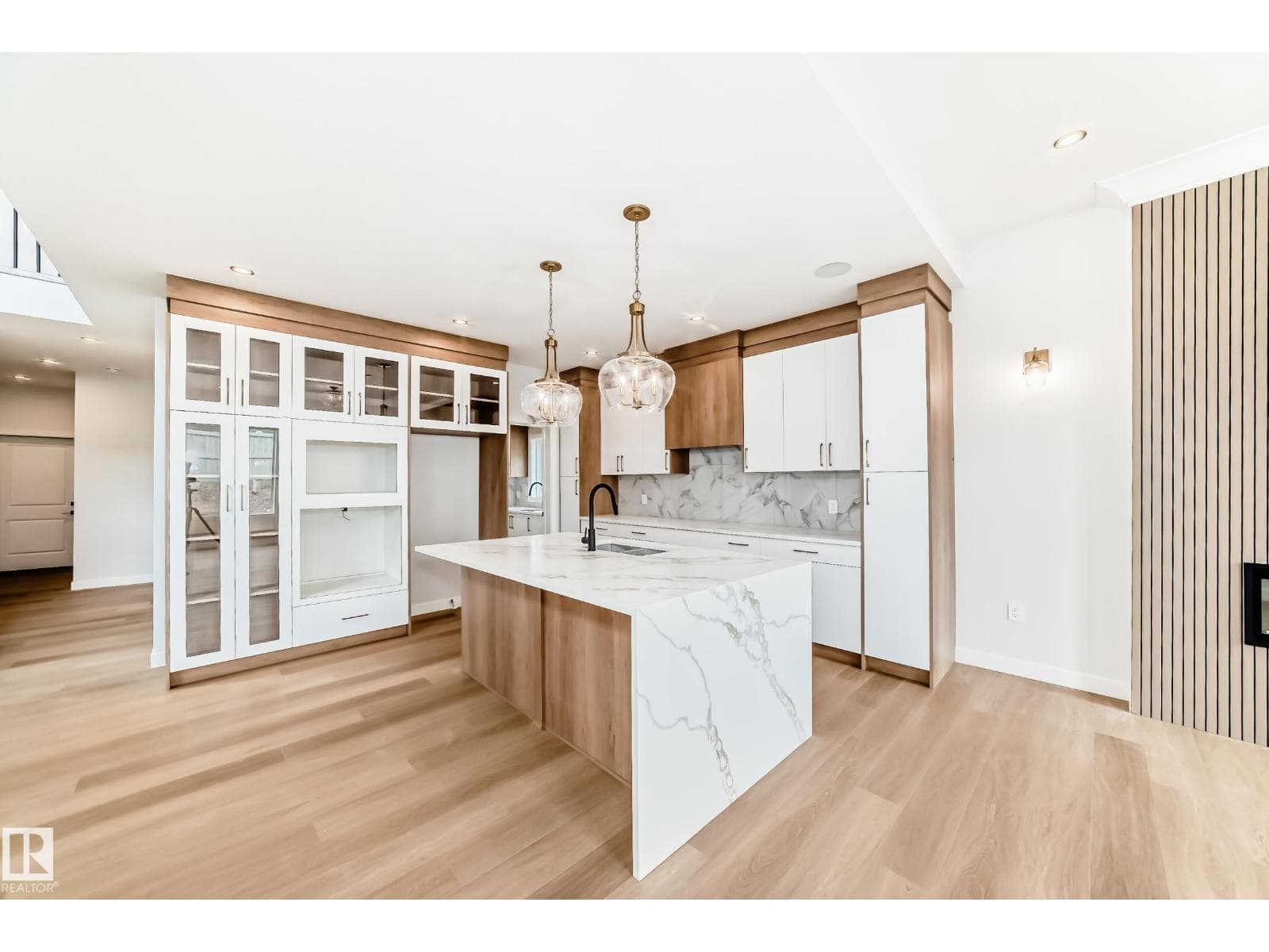 47 MEADOWGROVE LN