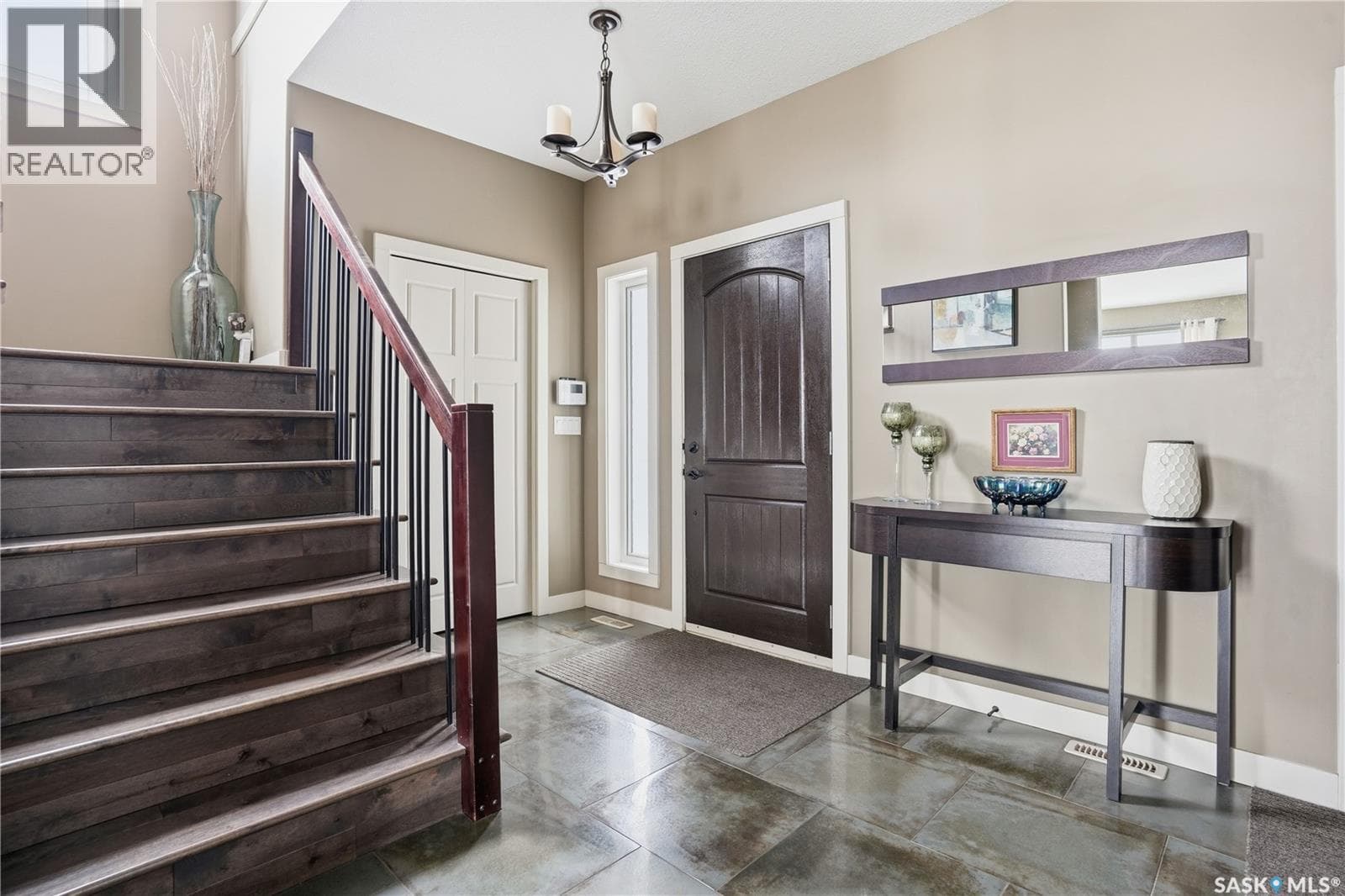 1532 Maple Hill CRESCENT N — photo 3