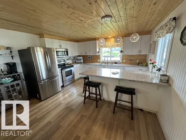 5013 53 AV — photo 2