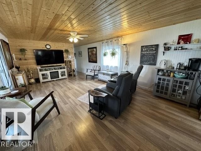5013 53 AV — photo 5