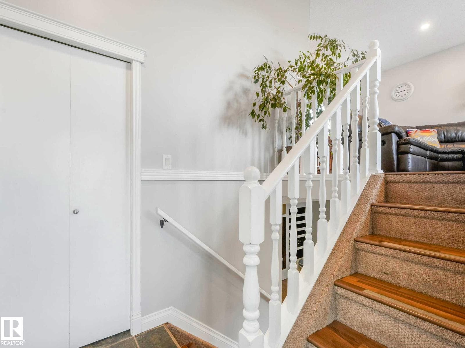 317 KLINE CR NW — photo 3