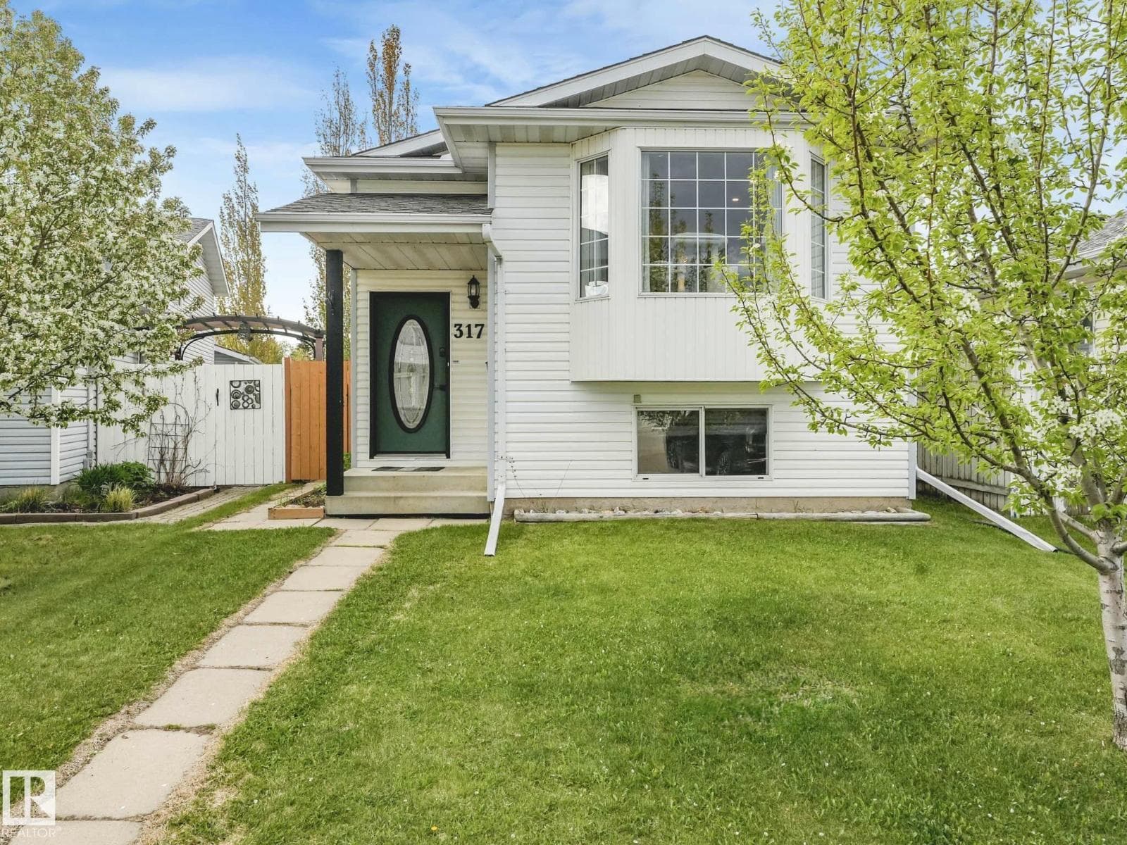 317 KLINE CR NW