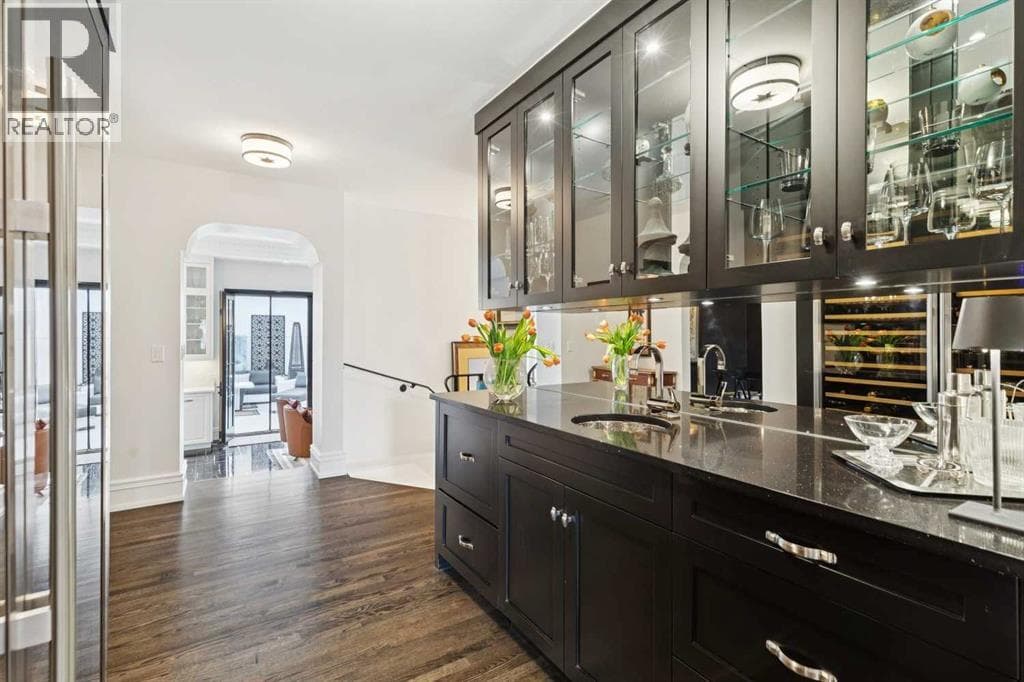 2814 14 Street SW — photo 5