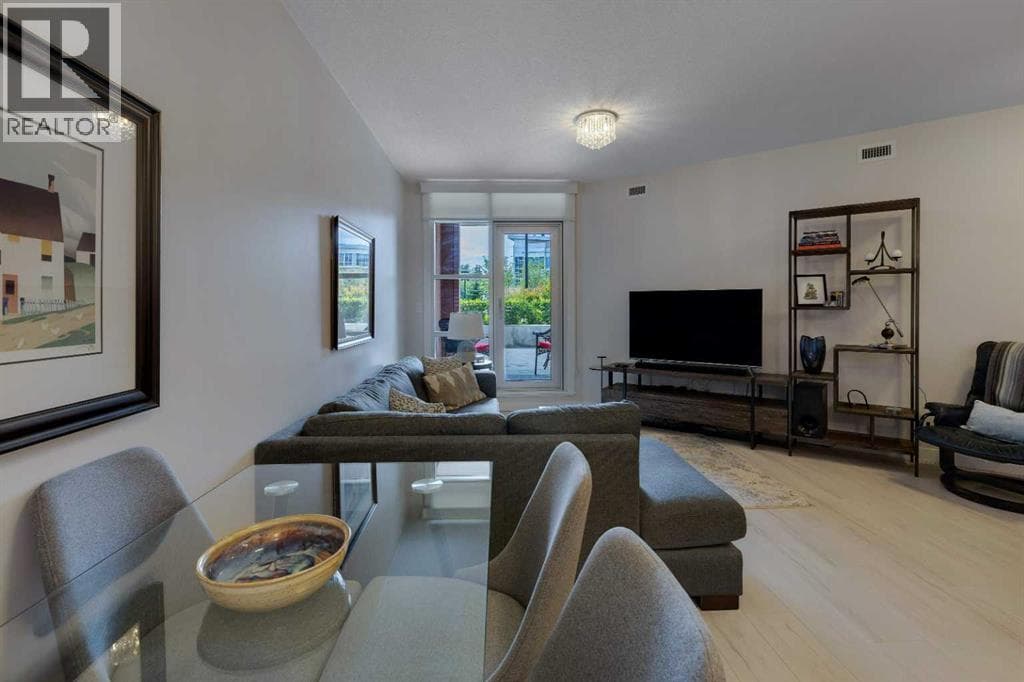 109, 32 Varsity Estates Circle NW — photo 3