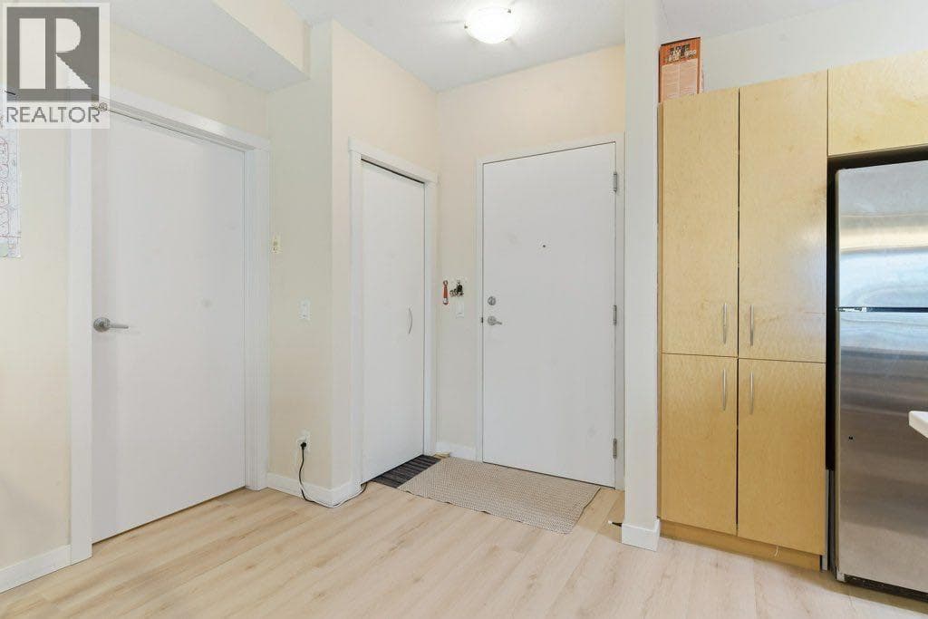 210, 69 Springborough Court SW — photo 5