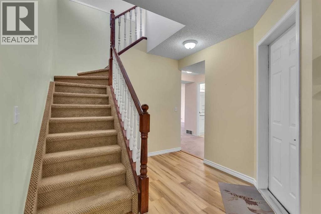 140 Valley Ridge Heights NW — photo 5