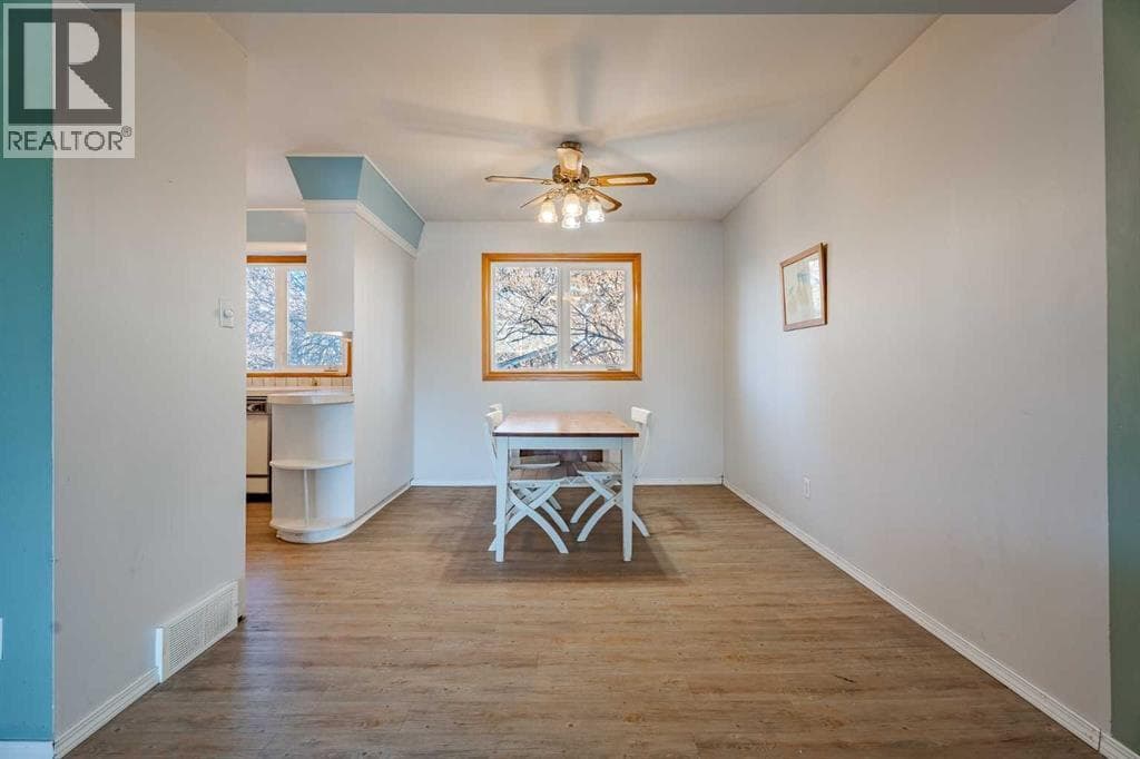 3152 Blakiston Drive NW — photo 5