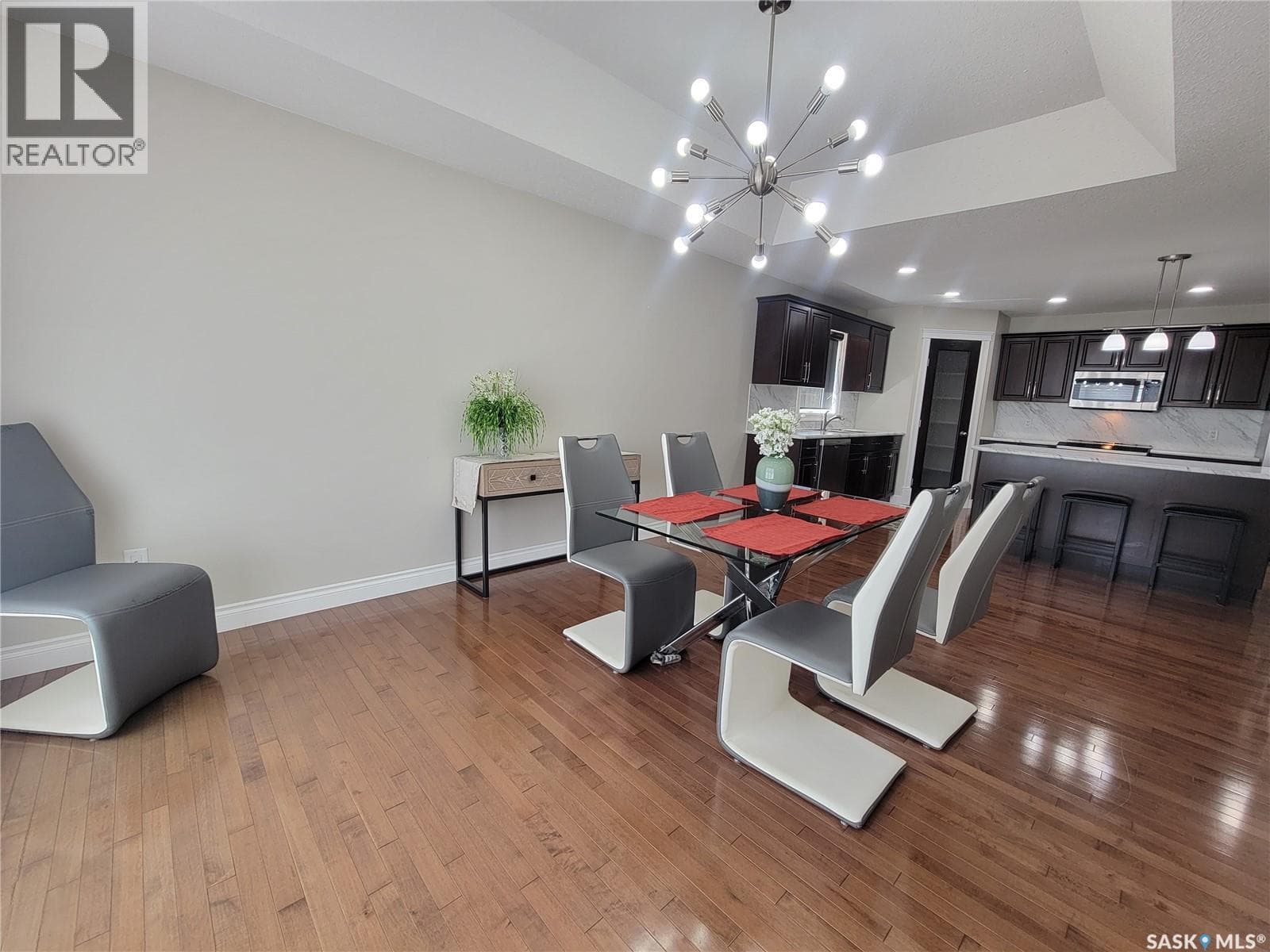 1 5352 Progress STREET — photo 4