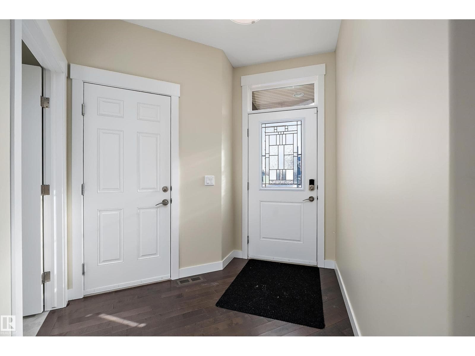 #14 3090 CAMERON HEIGHTS WY NW — photo 4