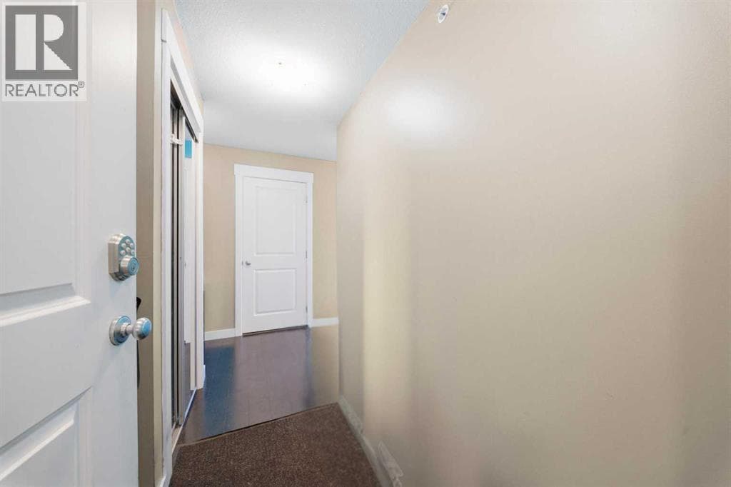 7415, 302 Skyview Ranch Drive NE — photo 2
