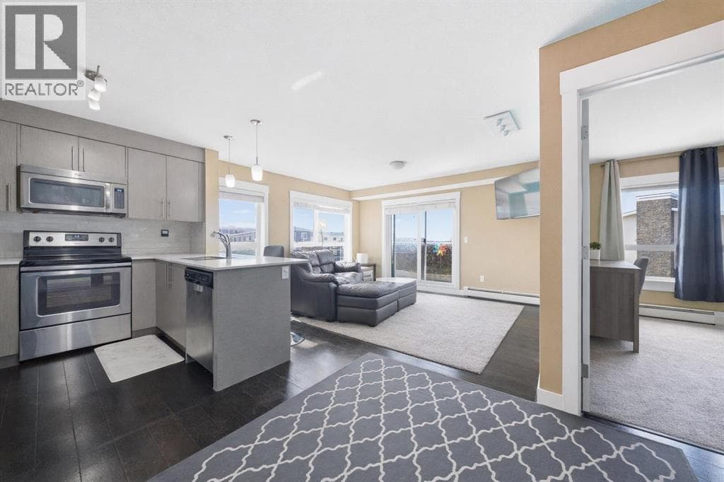 7415, 302 Skyview Ranch Drive NE — photo 3