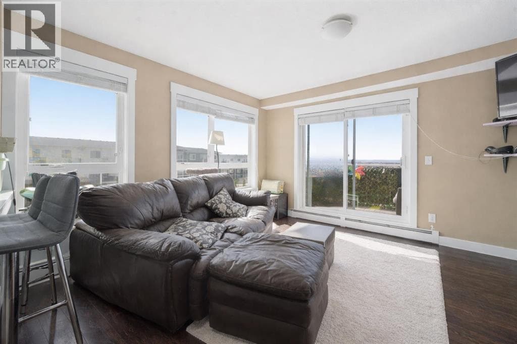 7415, 302 Skyview Ranch Drive NE — photo 4