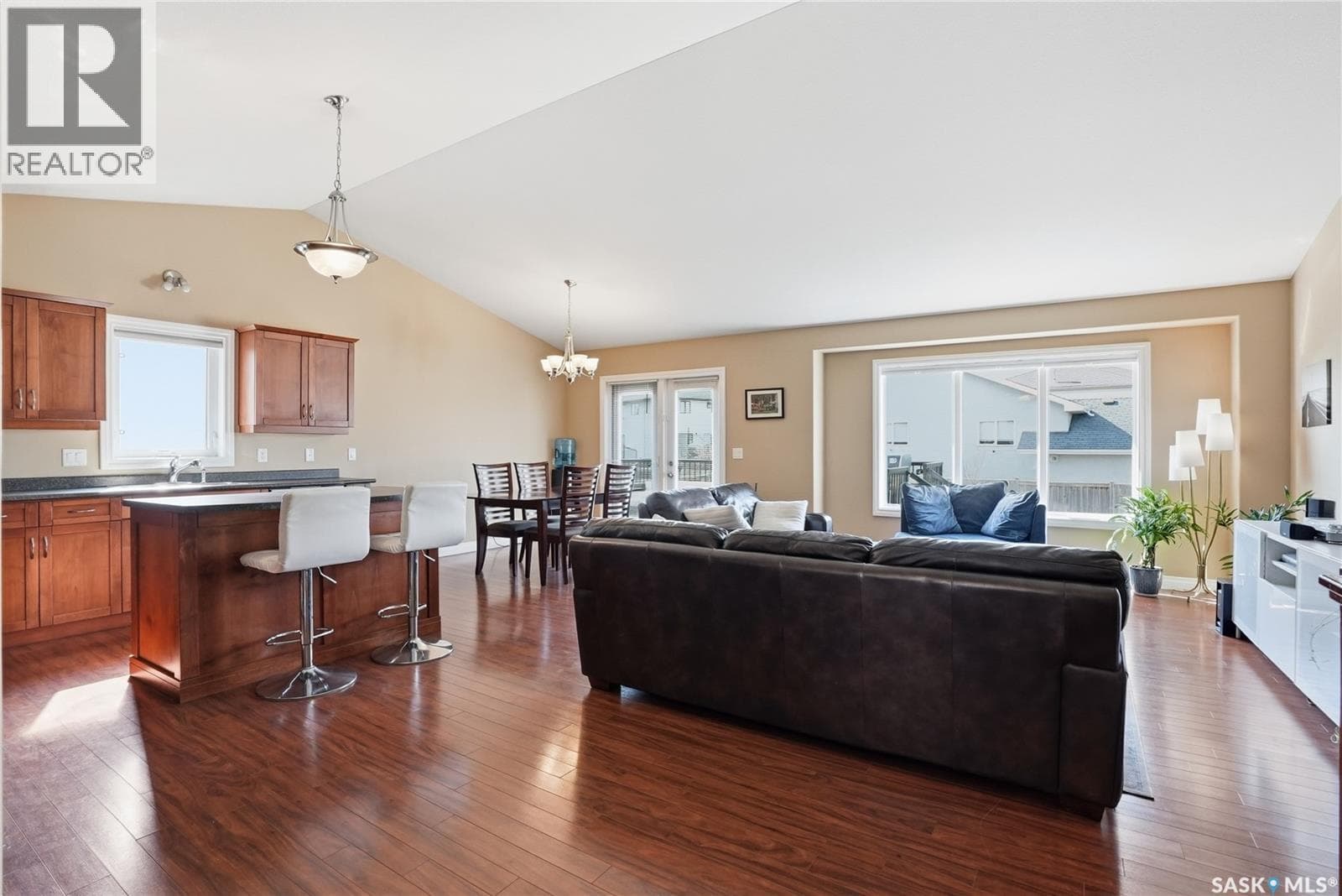 102 Keedwell STREET — photo 4