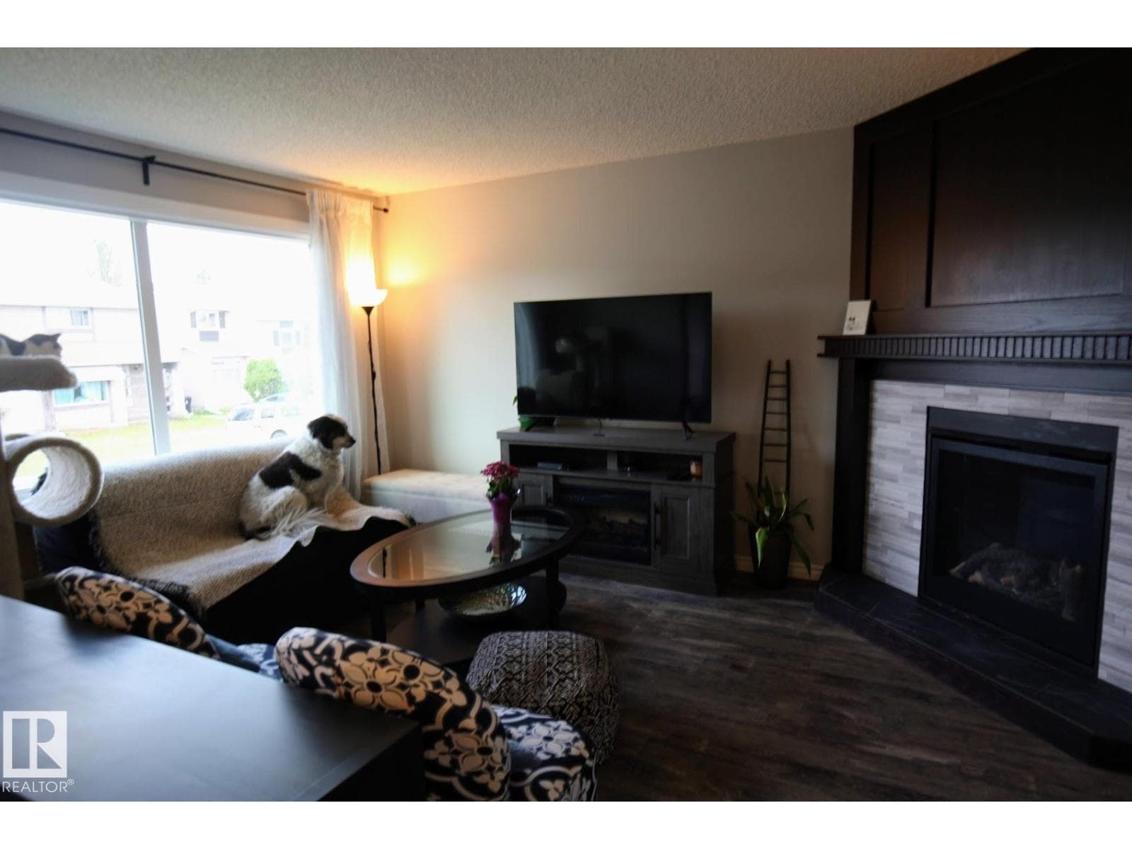 44 WELLINGTON CR — photo 5