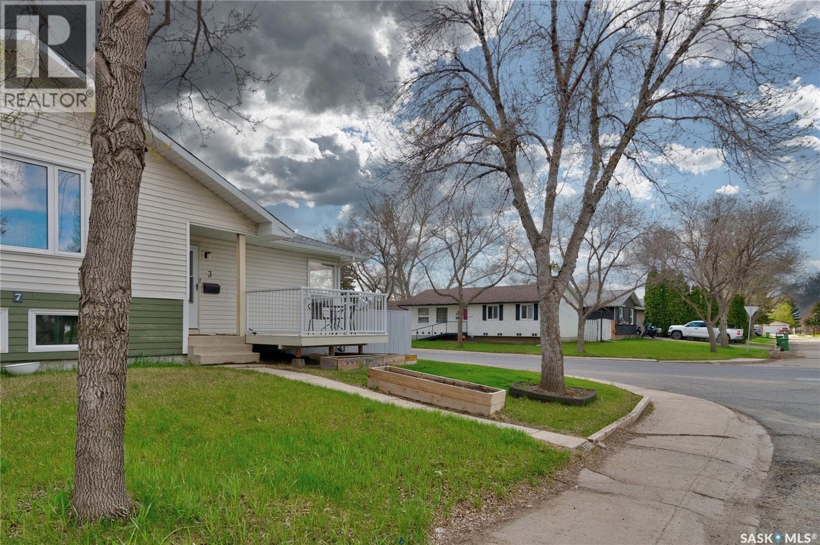 3 HUNT CRESCENT — photo 2
