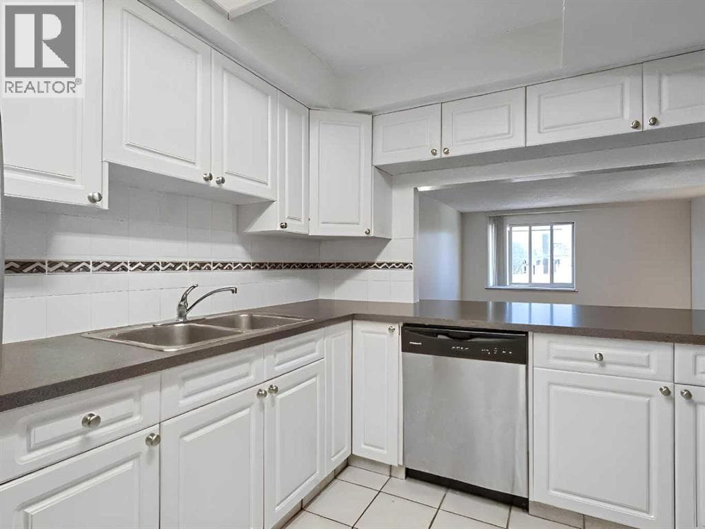 205, 1625 14 Avenue SW — photo 3