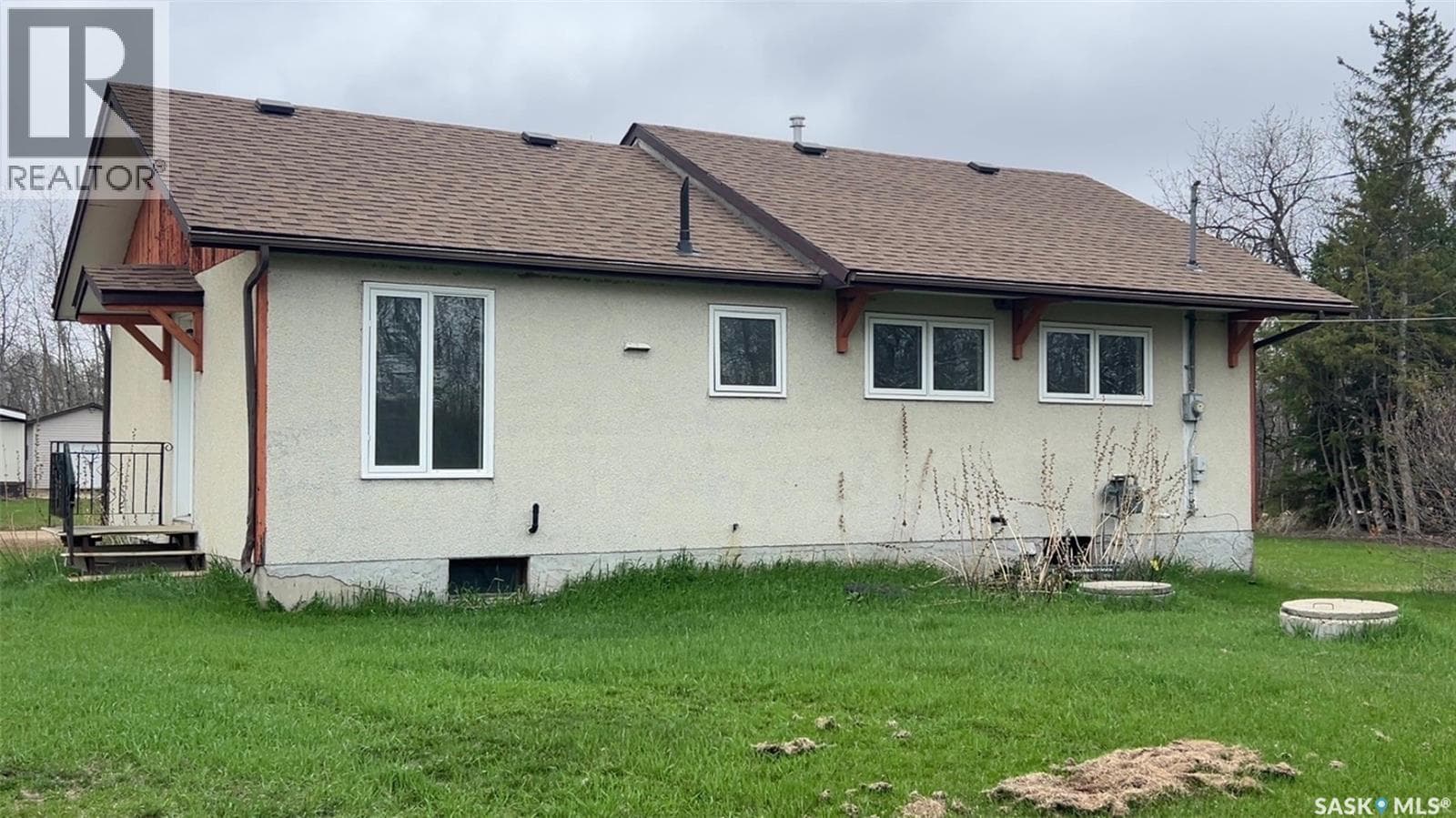 563 Birch STREET — photo 2