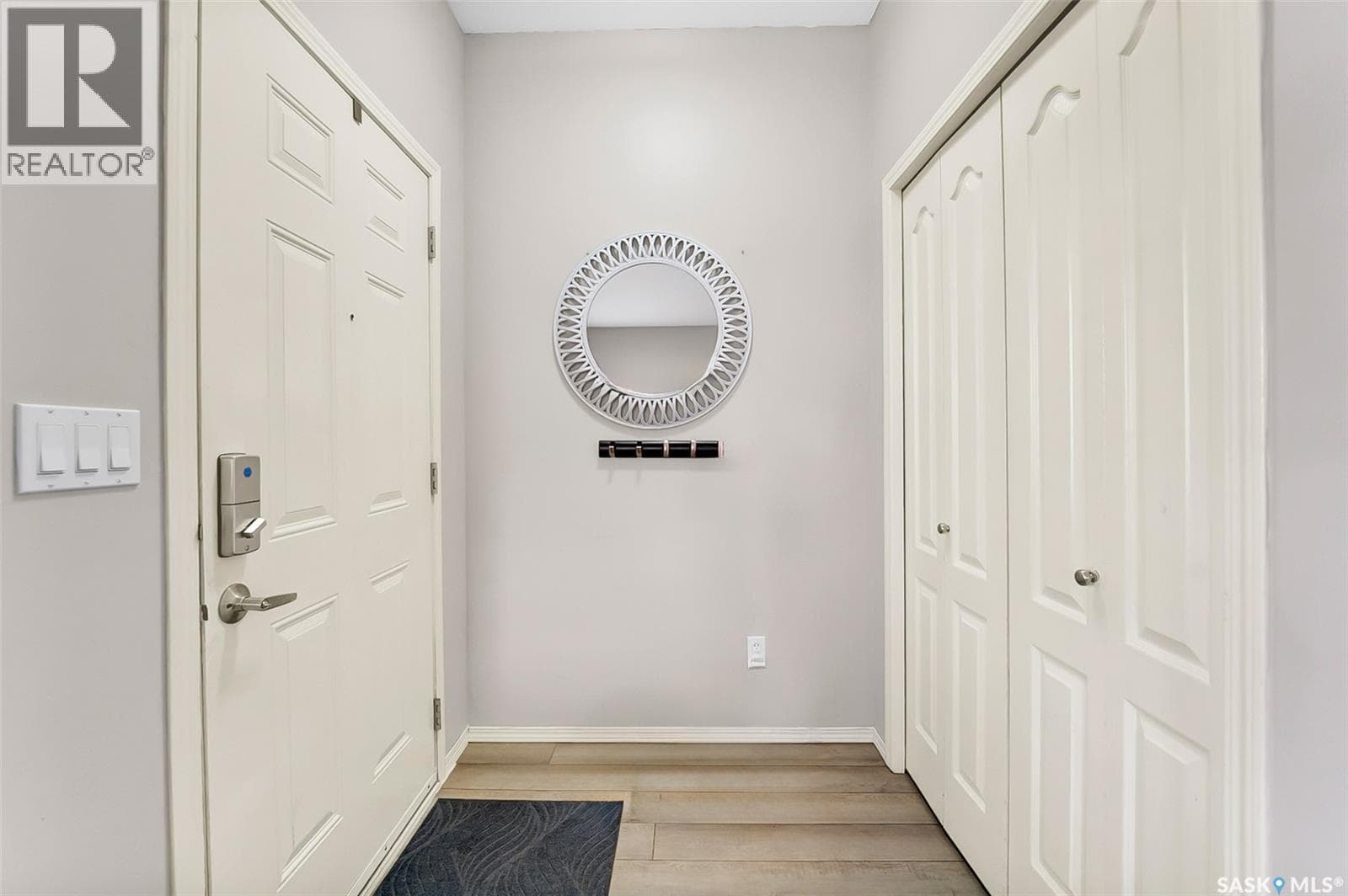 531 Gordon ROAD — photo 3