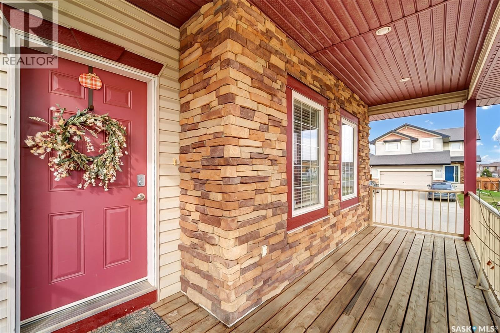 531 Gordon ROAD — photo 2