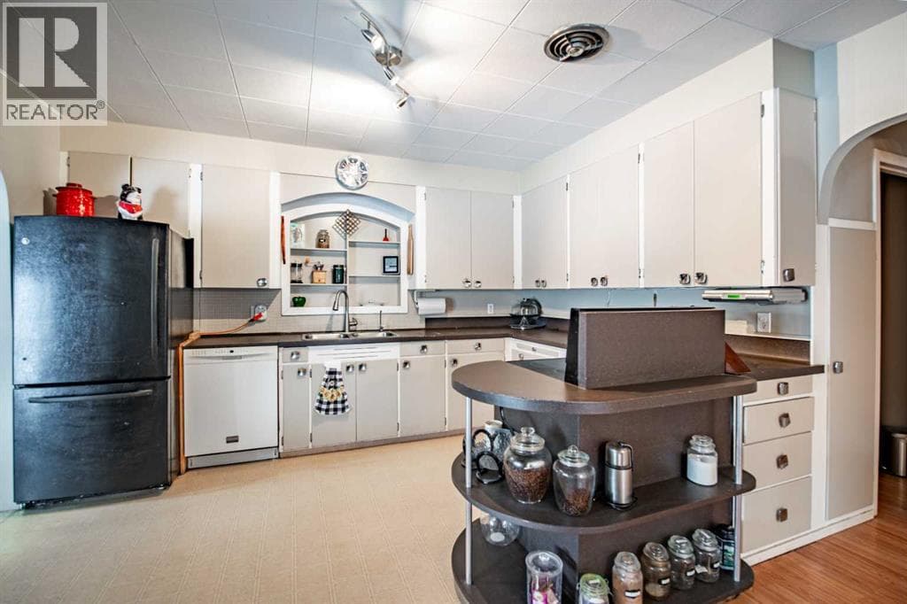 274052 Township Road 424 — photo 5