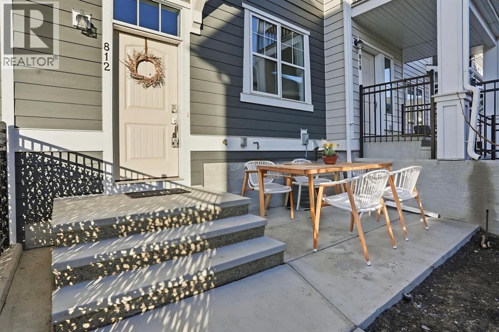 812 Cranbrook Walk SE — photo 5