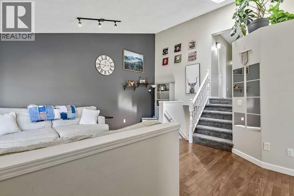52 Hunters Crescent — photo 4