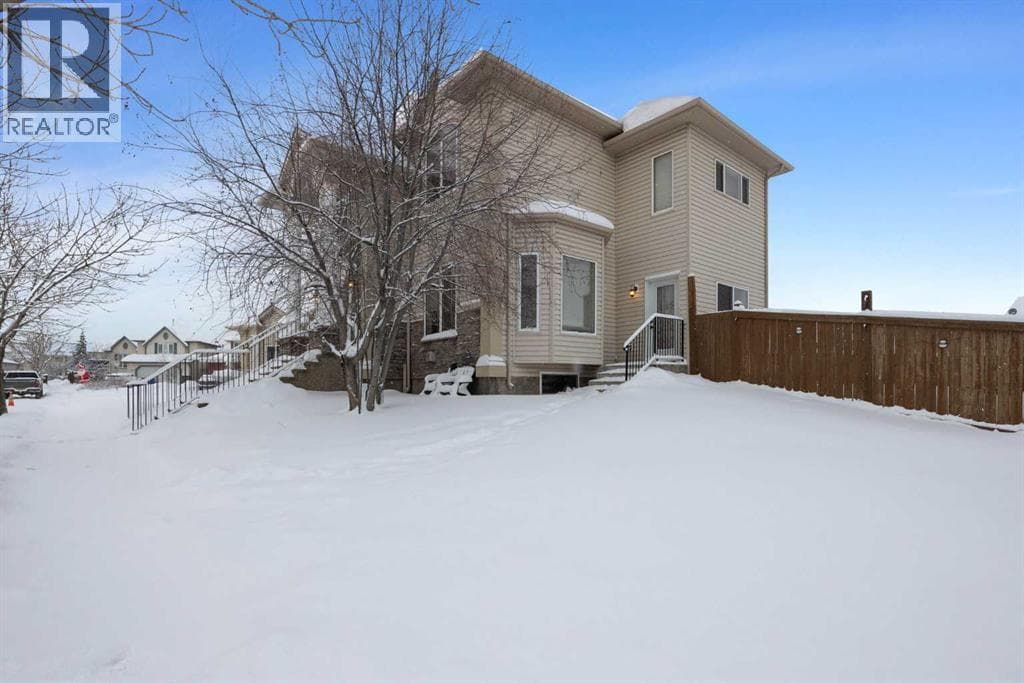 158 Pickles Crescent — photo 2