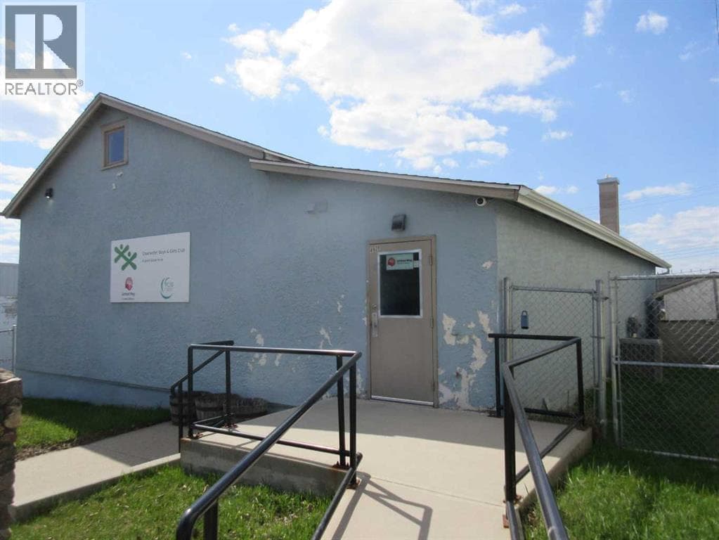 4928 49 Street — photo 2