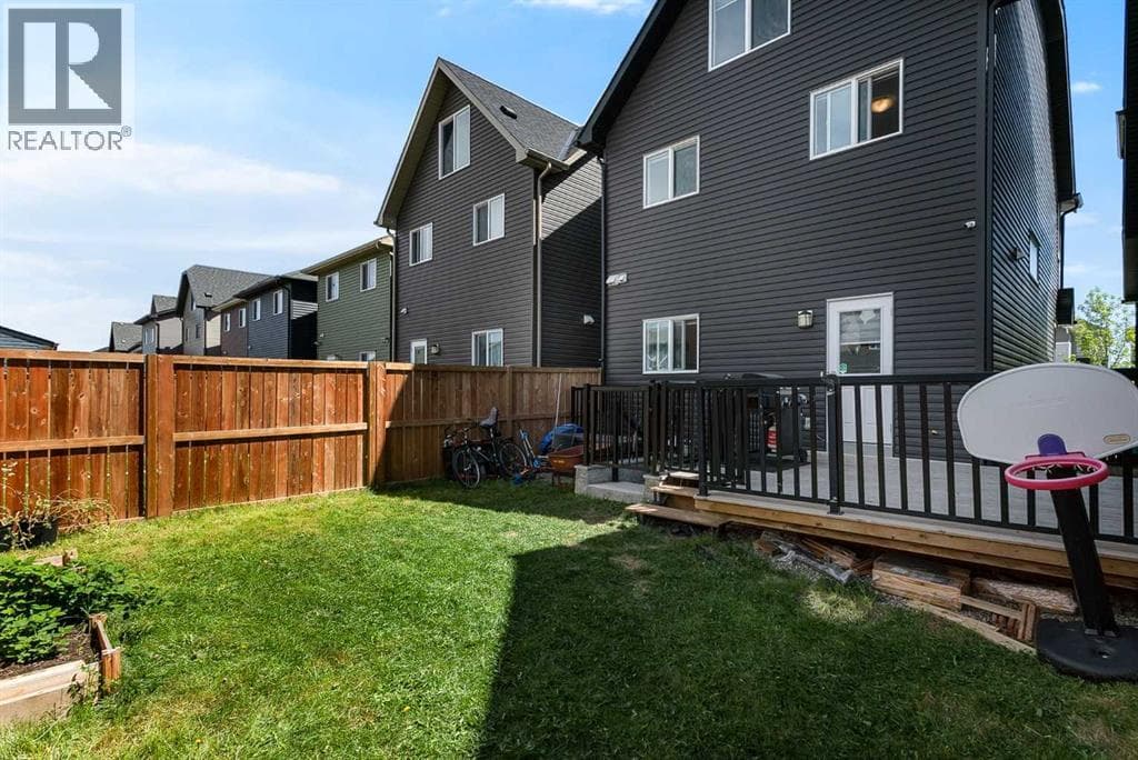254 Walgrove Terrace SE — photo 2