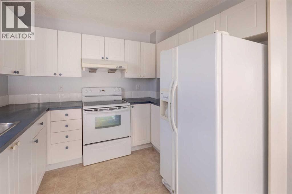 179 Saddlemead Green NE — photo 3