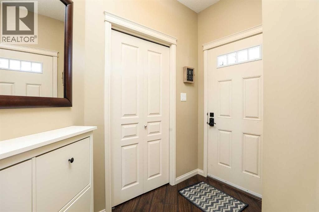 132 Firelight Way W — photo 2