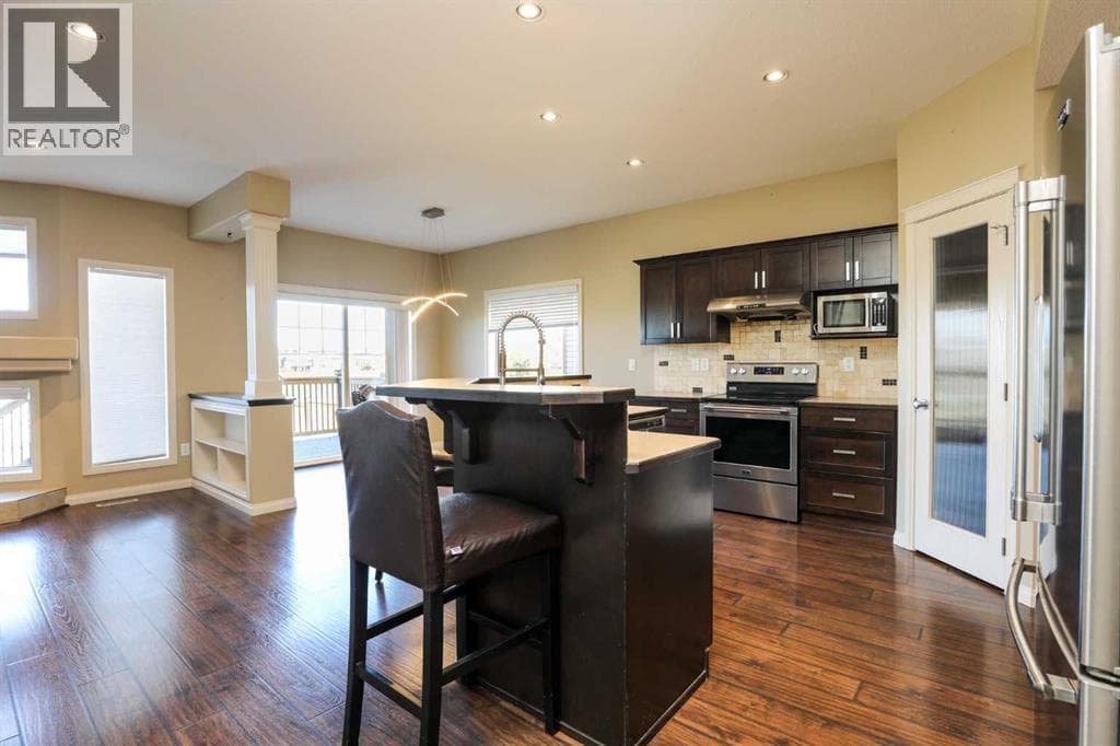 132 Firelight Way W — photo 5
