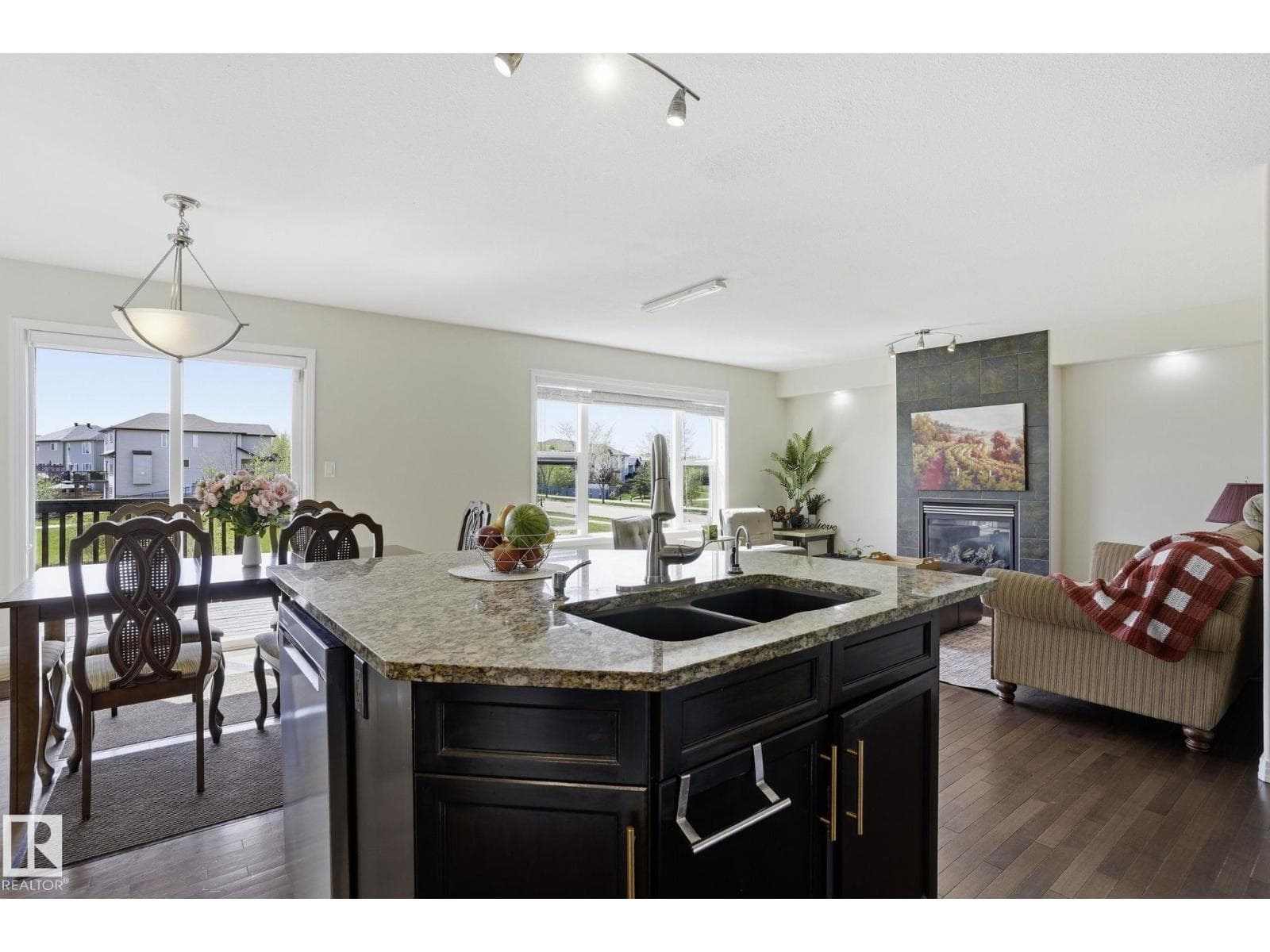 10 Rockwell Close — photo 3