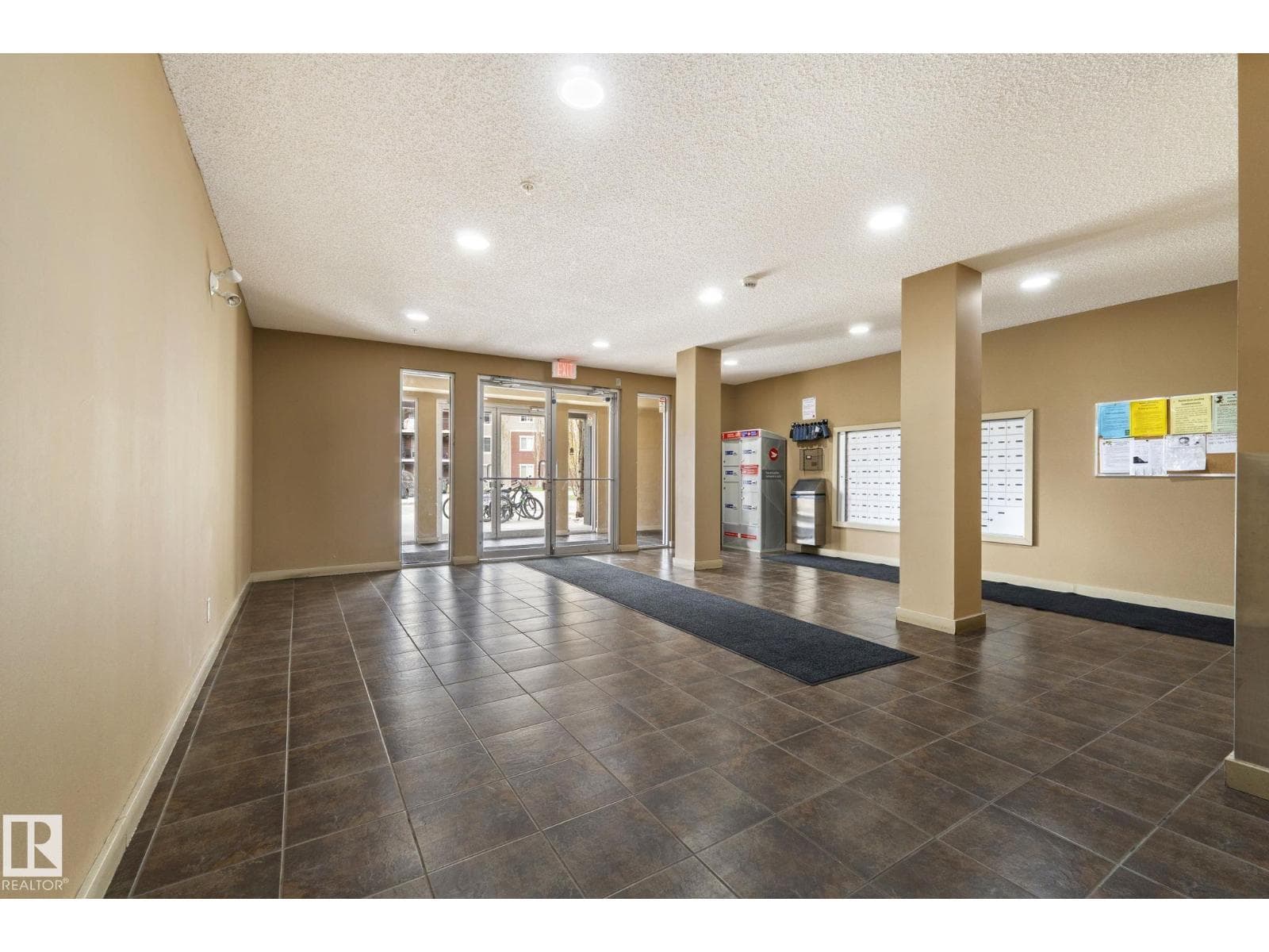 #316 12035 22 AV SW — photo 3
